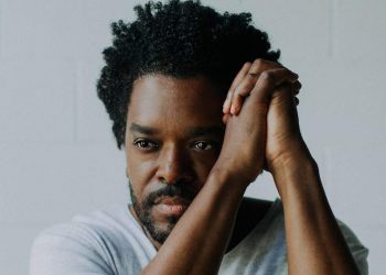 Anthony Kavanagh : Humour, chansons & confinement