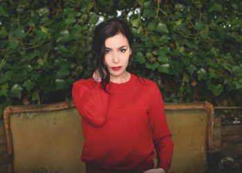 Olivia Ruiz part à la conquête du public espagnol avec son premier roman : « Il y a des choses oubliées qui vont ressurgir à la lecture »