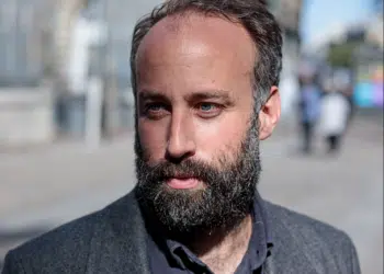 Arthur Dénouveaux par Par David Fritz Goeppinger — Travail personnel, DR