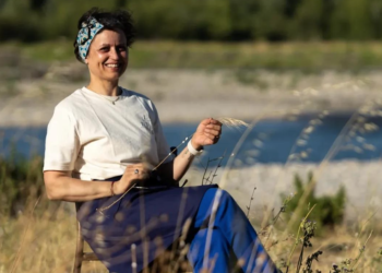 Dans le centre névralgique de Marseille, à mi-chemin du Vieux-Port et du Palais de justice, la pétillante cheffe Charlotte Baldaquin, propose une cuisine passionnée et sensible. Et chaque assiette qui sort de sa cuisine est une oeuvre composée de ses mains, avec sens, Photo Maki Manoukian, All rights reserved