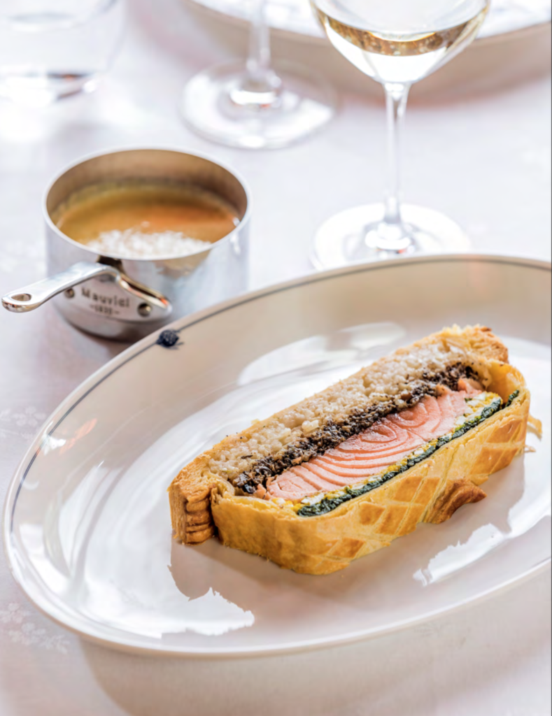 Saumon pris dans le feuilletage et le beurre blanc, Photo DR