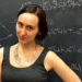 Sabrina Pasterski est pionnière de l’holographie céleste, une approche pour unifier l'espace-temps et la théorie quantique. - Wikipedia Commons